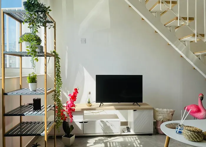 Pink Flamingo 1-br In * Larnaca