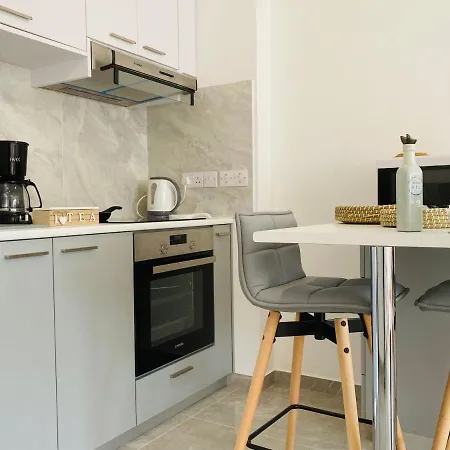 Pink Flamingo 1-br In Appartamento Larnaca