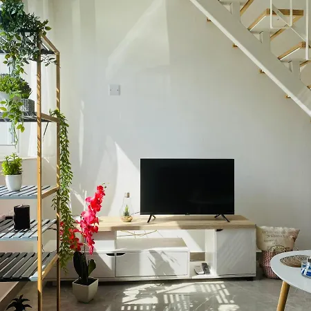 Pink Flamingo 1-br In * Larnaca